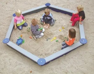 Sandlåda sexkantig L270 x B237 cm 