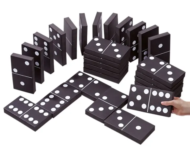XL Domino i skum 
