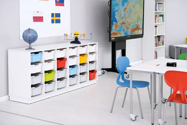 Colores stol röd Sitthöjd H30 cm 