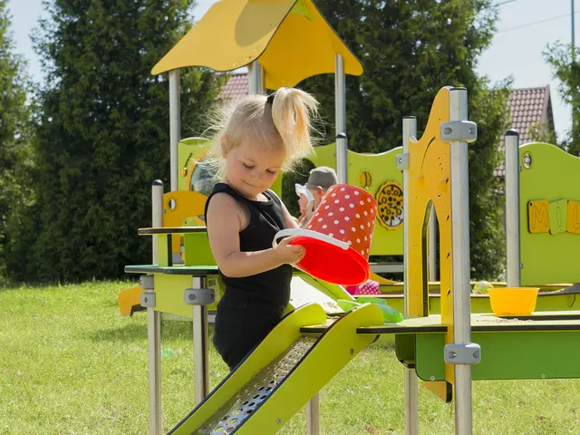 Milo – Sandbord 1 L132 x B126 x H89 cm 